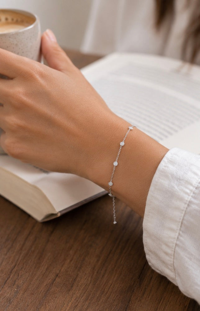 925 Sterling Silver     Moissanite Halo Bracelet