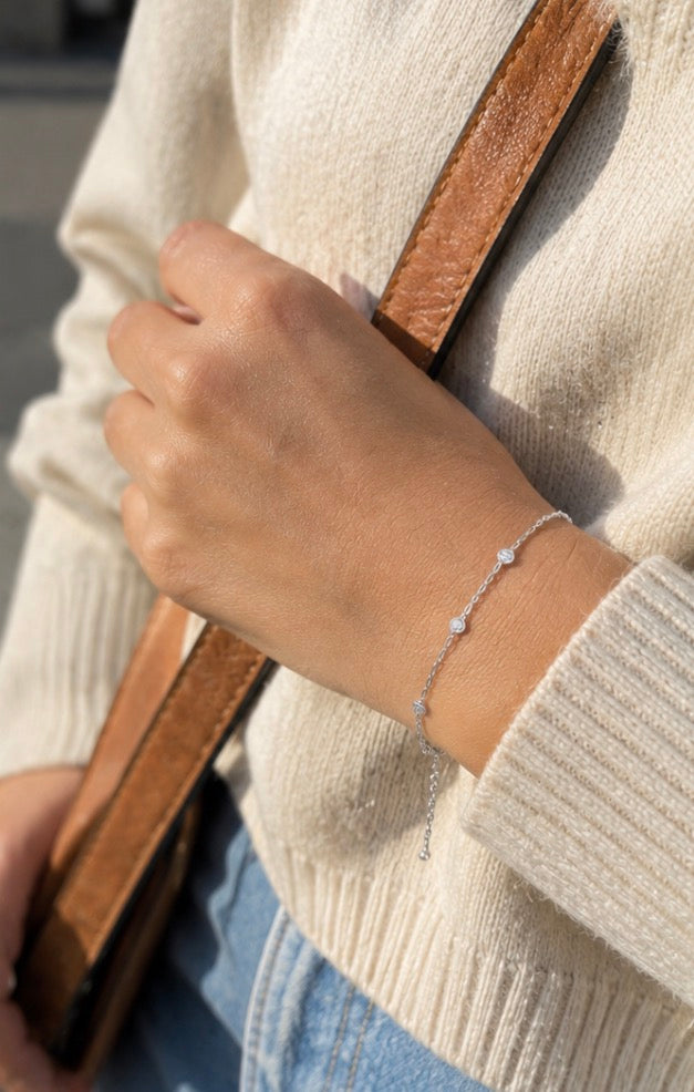 925 Sterling Silver     Moissanite Halo Bracelet